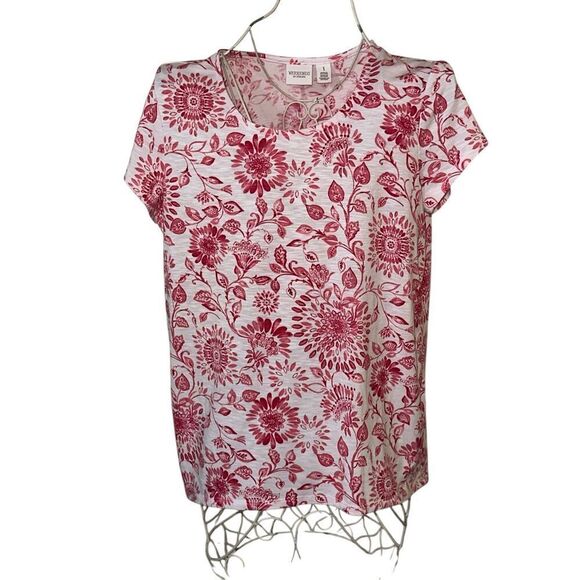 Chico's Tops - BEAUTIFUL Chico’s pink & white parsley design TOP Chico's short sleeve Shirt blo
